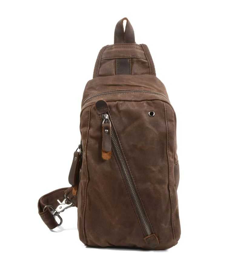 Canvas shoulder bag in coffee