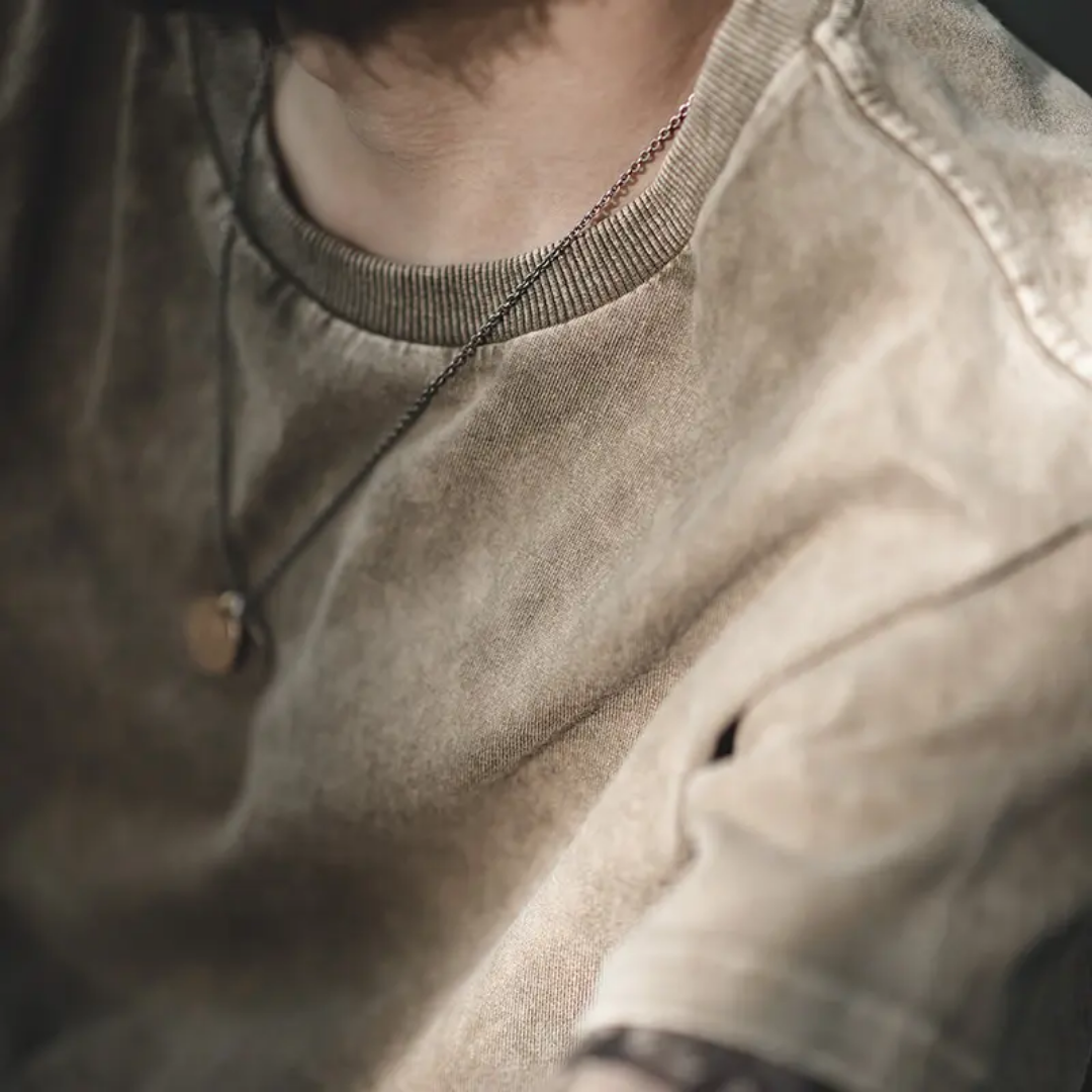 Wax-dyed tee in taupe